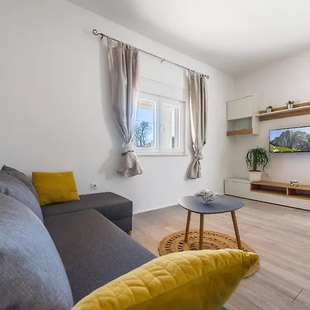 Poolincluded Barba Holiday home Skabrnje