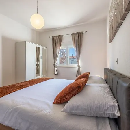 Poolincluded Barba Holiday home *