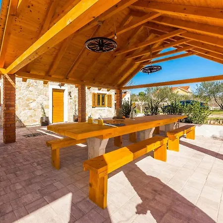 Poolincluded Barba Skabrnje