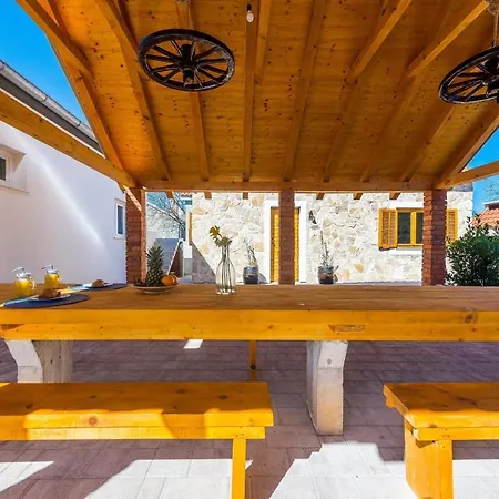 Poolincluded Barba Casa vacanze Skabrnje